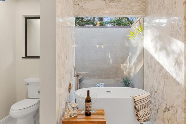 Bathroom, Free Standing Baths, Interior, Marble Walls