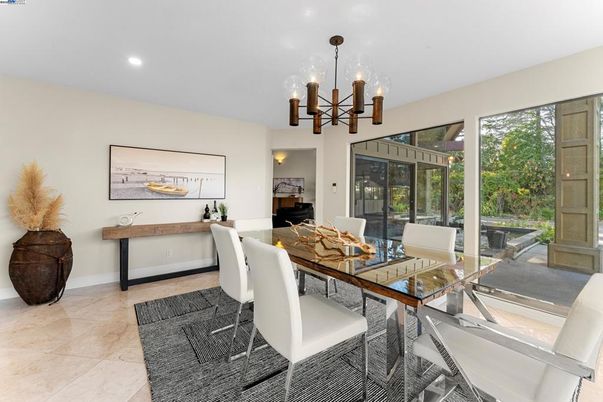 Dining room, Interior, Pendant Lights, Recessed Lighting