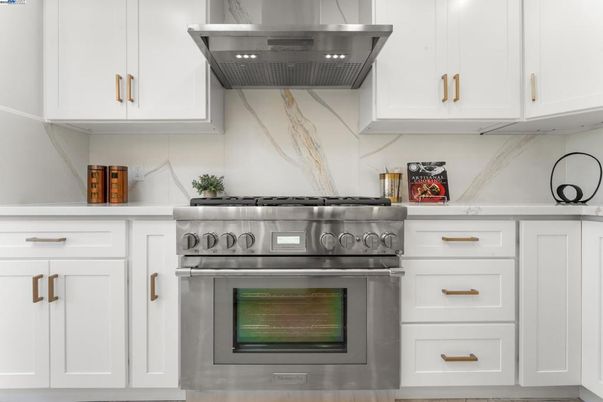 Interior, Kitchen, Marble Walls, Stainless Steel Appliances