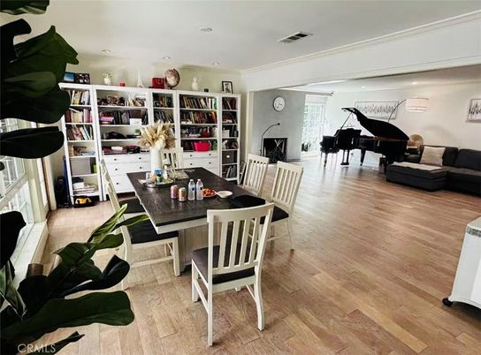 Dining room, Interior, Piano, Recessed Lighting, Wood Texture Flooring