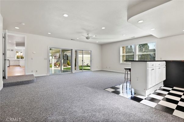 Empty room, Interior, Recessed Lighting