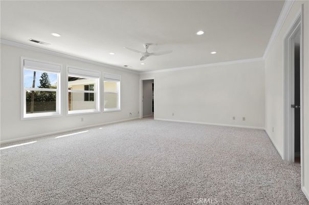 Empty room, Interior, Recessed Lighting