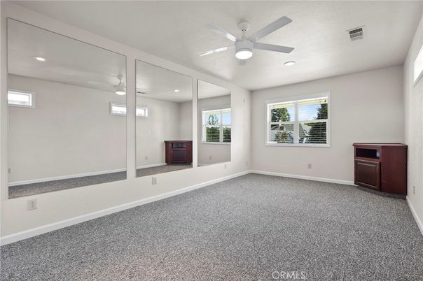 Empty room, Interior, Recessed Lighting
