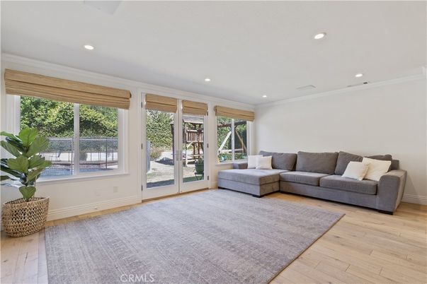 Interior, Living room, Recessed Lighting, Wood Texture Flooring