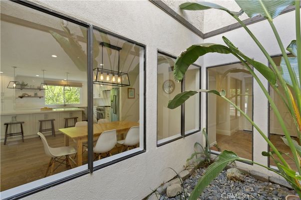 Dining room, Interior, Kitchen, Pendant Lights, Recessed Lighting, Wood Texture Flooring