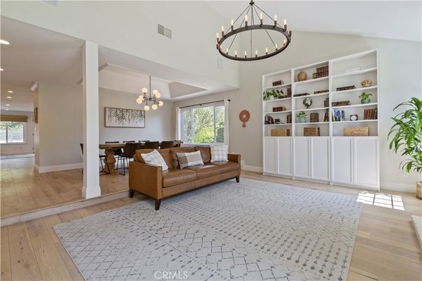 Chandelier, Dining room, Interior, Living room, Pendant Lights, Recessed Lighting, Wood Texture Flooring