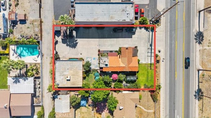 Exterior, Drone