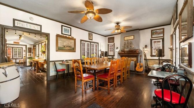 Dining room, Interior, Wood Texture Flooring