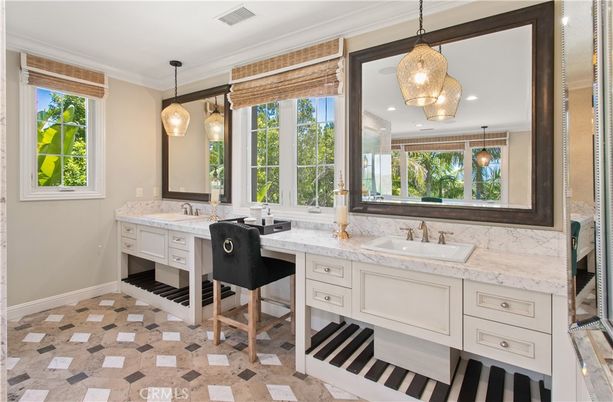 Bathroom, Interior, Pendant Lights, Recessed Lighting
