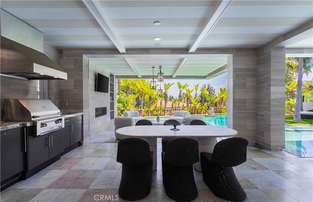 Dining room, Fireplace, Interior, Kitchen, Stainless Steel Appliances