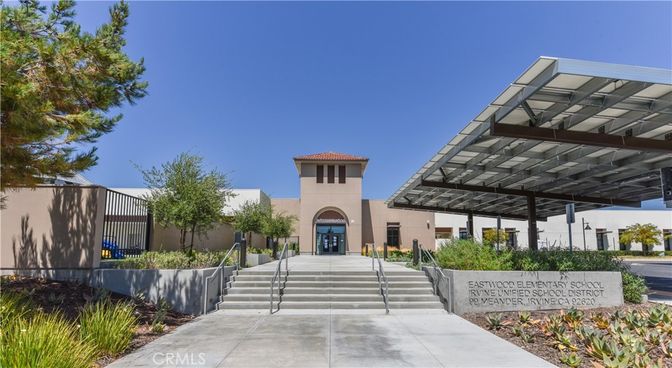 Exterior, Facade, None