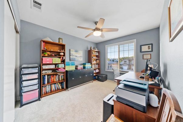 Home Office, Interior
