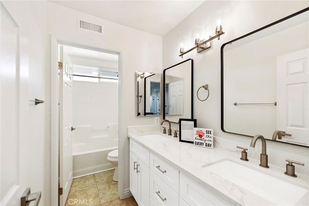 Bathroom, Dual Sink Vanities, Interior