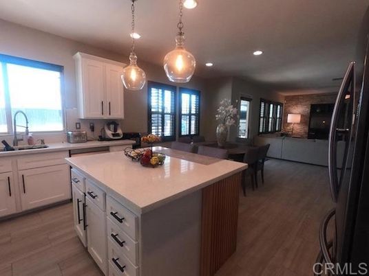 Dining room, Interior, Kitchen, Pendant Lights, Recessed Lighting, Wood Texture Flooring