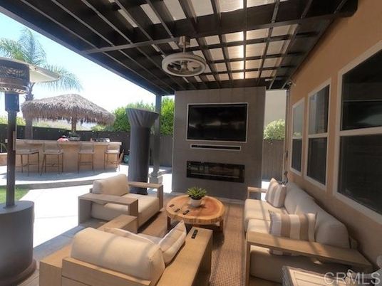 Exterior, Fireplace