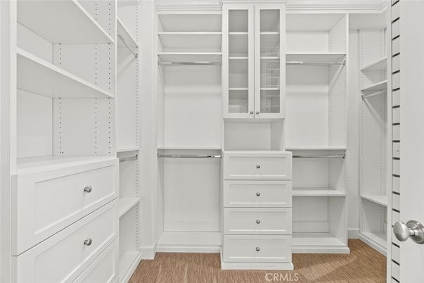 Interior, Walk-in Closets, Wood Texture Flooring