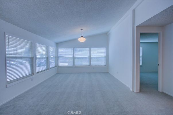 Empty room, Interior, Pendant Lights