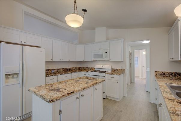 Interior, Kitchen, Pendant Lights, Wood Texture Flooring