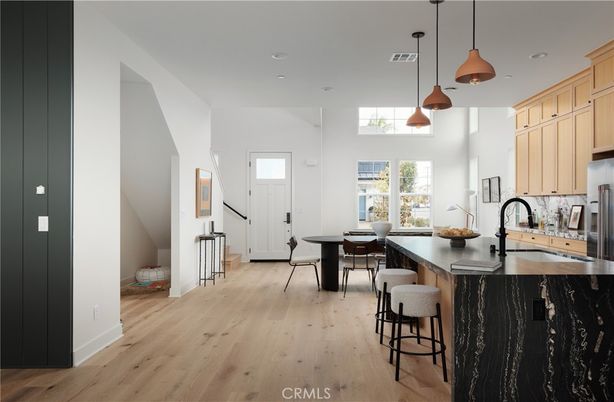Dining room, Interior, Kitchen, Pendant Lights, Recessed Lighting, Wood Texture Flooring