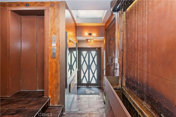 Elevator, Interior