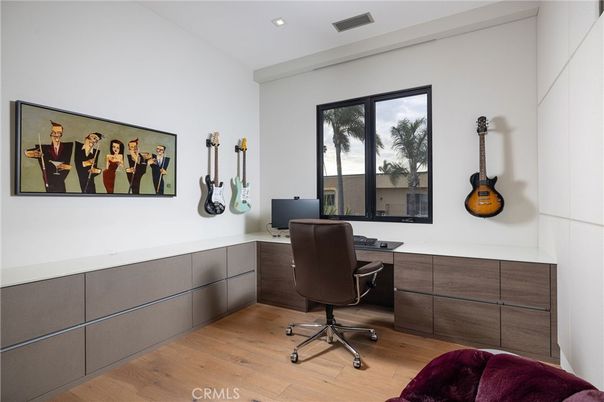 Home Office, Interior, Recessed Lighting, Wood Texture Flooring