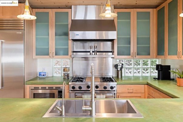 Interior, Kitchen, Pendant Lights, Stainless Steel Appliances