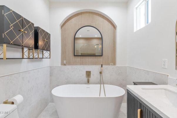 Bathroom, Free Standing Baths, Interior, Recessed Lighting