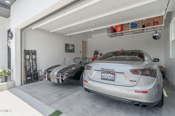 Garage, Interior
