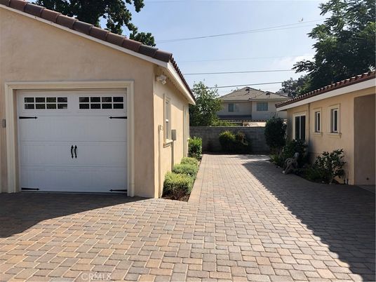 Detached Garage, Exterior