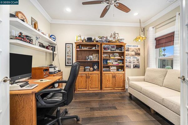 Home Office, Interior, Pendant Lights, Recessed Lighting, Wood Texture Flooring