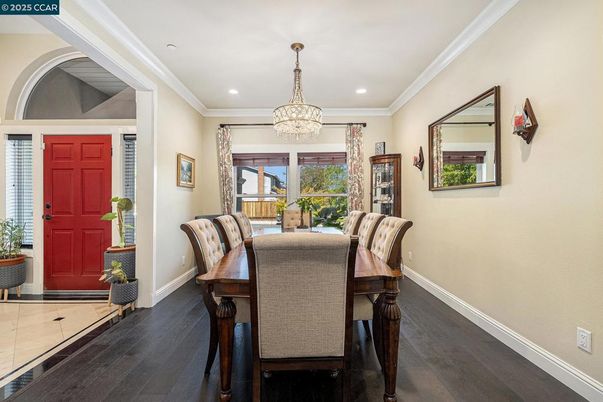 Chandelier, Dining room, Interior, Recessed Lighting, Wood Texture Flooring