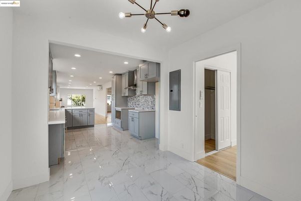 Interior, Kitchen, Marble, Pendant Lights, Recessed Lighting