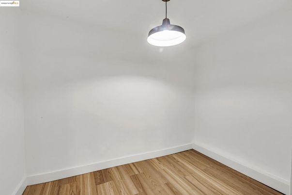 Interior, Pendant Lights, Wood Texture Flooring