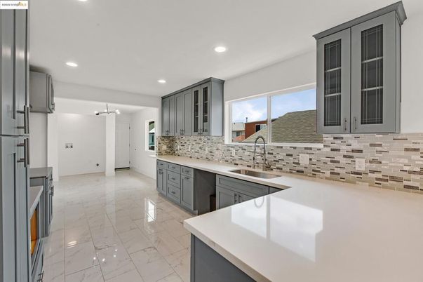 Interior, Kitchen, Marble, Pendant Lights, Recessed Lighting