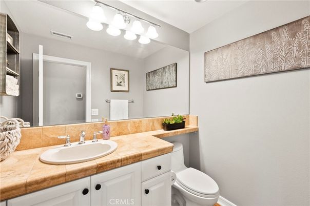 Bathroom, Interior, Tile Countertops