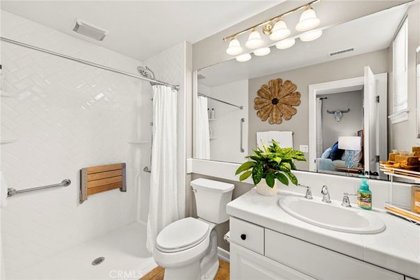 Bathroom, Interior, Tile Countertops