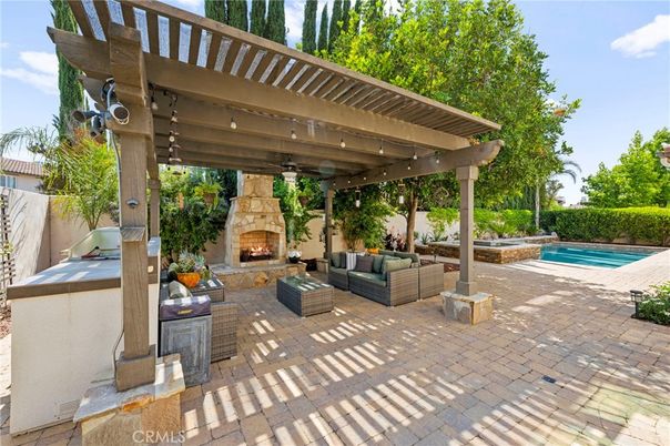 Exterior, Fireplace, Pool