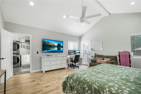 Bedroom, Home Office, Interior, Recessed Lighting, Washer, Wood Texture Flooring