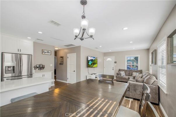 Interior, Kitchen, Living room, Pendant Lights, Recessed Lighting, Stainless Steel Appliances, Wood Texture Flooring