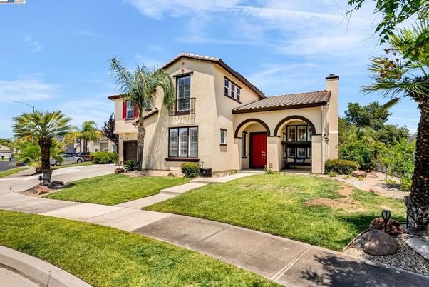 Attached, Backyard, Exterior, Facade, Mediterranean