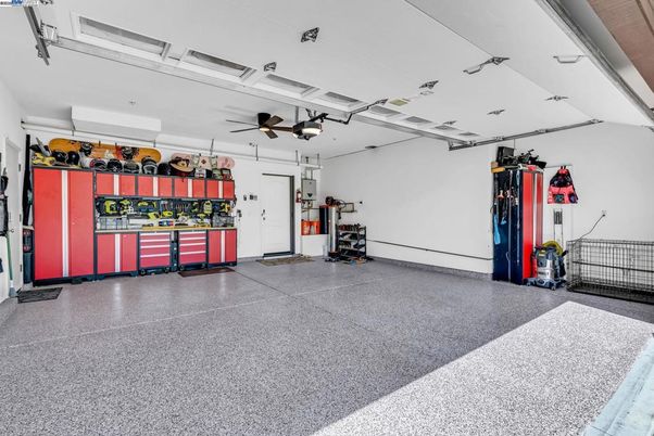 Garage, Interior