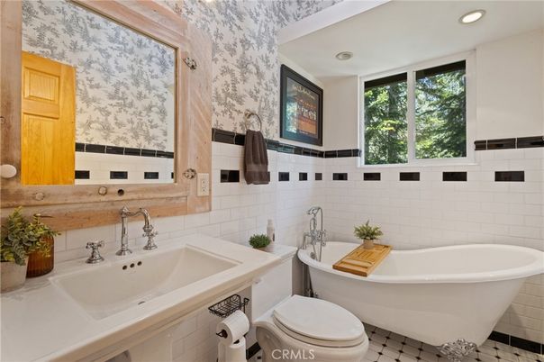 Bathroom, Free Standing Baths, Interior, Recessed Lighting