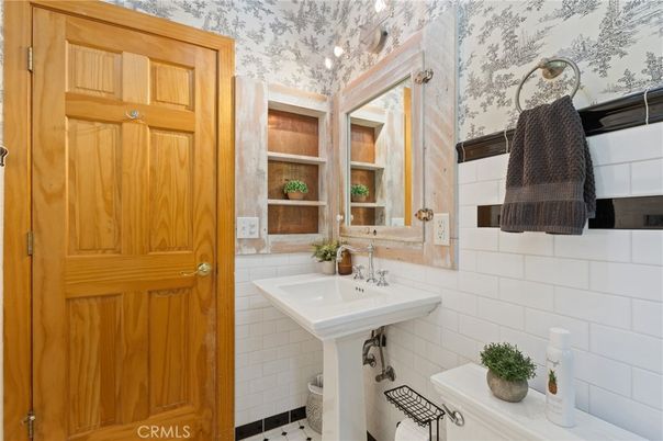 Bathroom, Interior