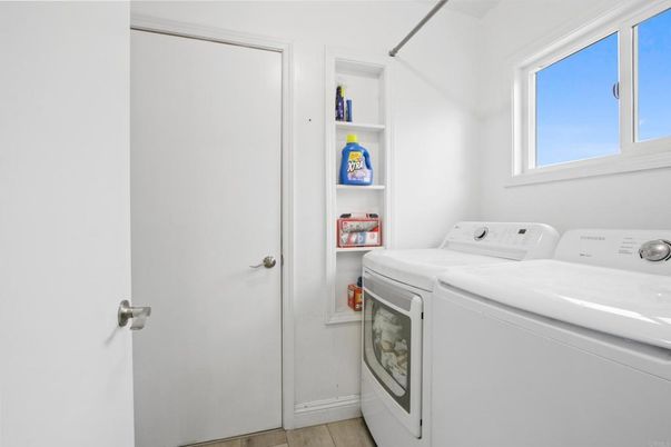 Interior, Washer, Wood Texture Flooring