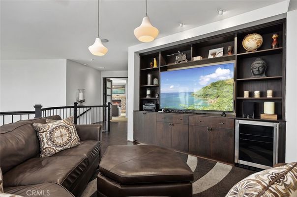 Interior, Living room, Pendant Lights, Recessed Lighting