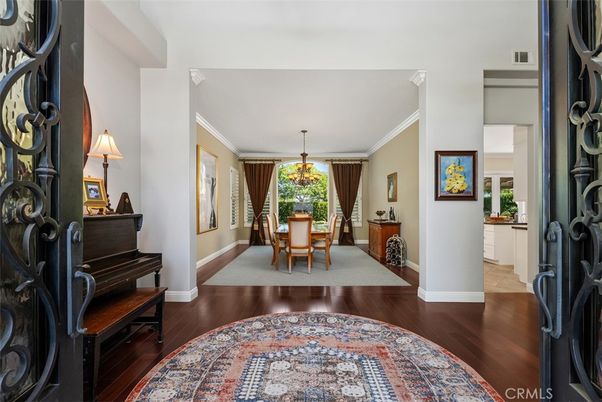Chandelier, Dining room, Interior, Piano, Wood Texture Flooring
