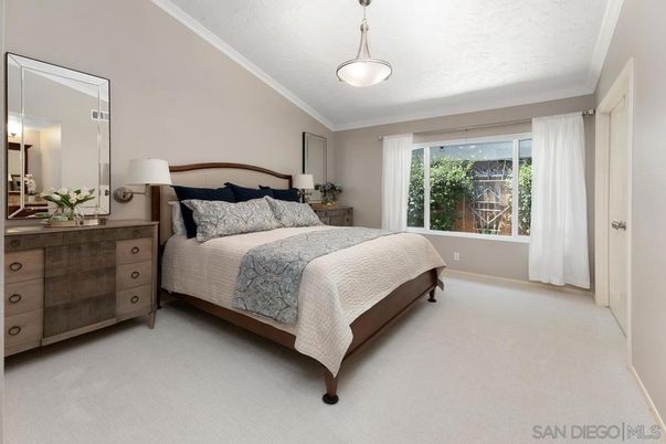 Bedroom, Interior, Pendant Lights