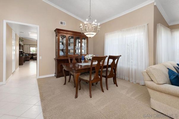 Chandelier, Dining room, Interior