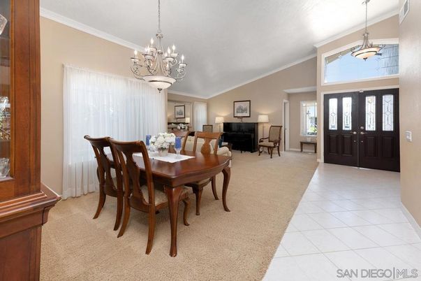 Chandelier, Dining room, Interior, Pendant Lights