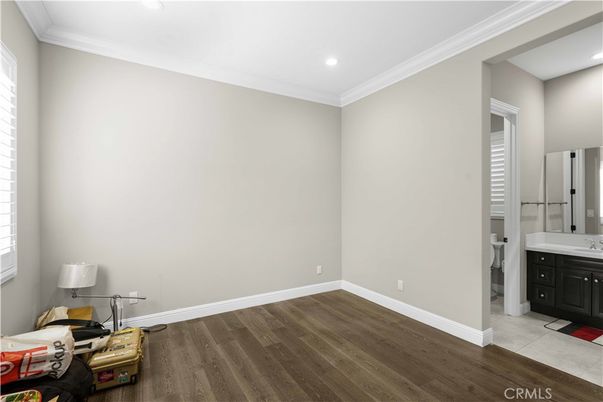 Bathroom, Interior, Recessed Lighting, Wood Texture Flooring